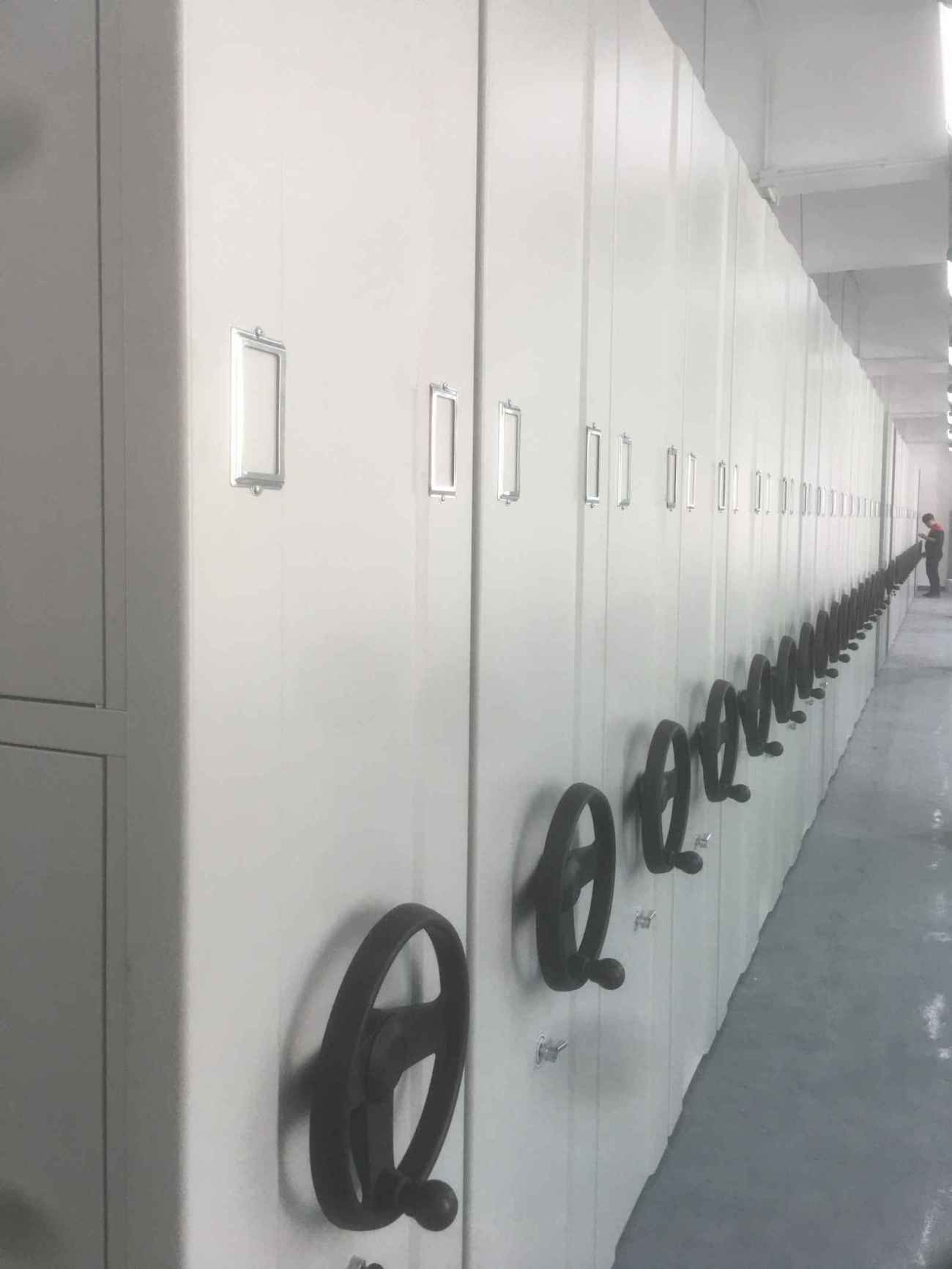 手動密集架